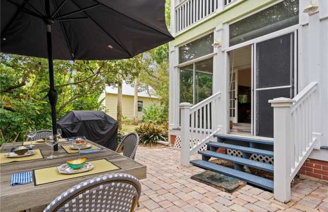 1260 Palmetto Court Gallery 2