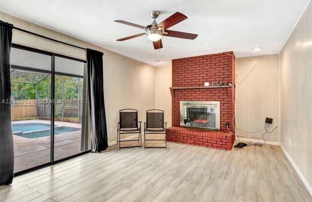 168 Westwood Dr Gallery 4