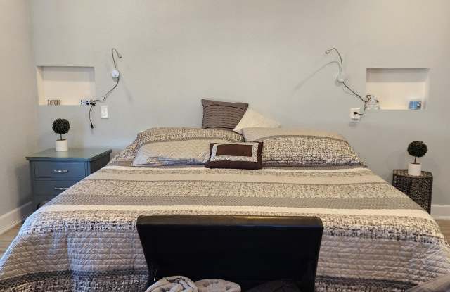 7226 DALE Road unit: #B - 7226 Dale Road, El Paso, TX 79915 7226 DALE Road unit: #B - 7226 Dale Road, El Paso, TX 79915