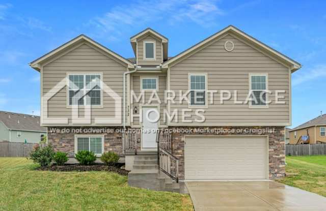 732 S Cherry St - 732 South Cherry Street, Gardner, KS 66030