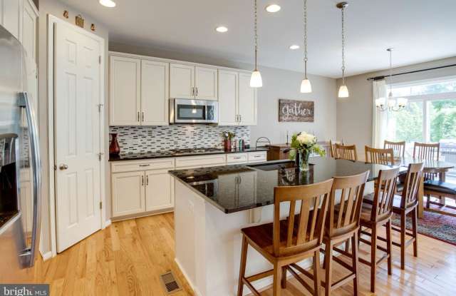 8317 OLD SONOMA PLACE Gallery 2