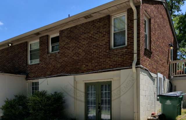 Cozy Garden Apartment in Donelson with a Spring Special! photos photos