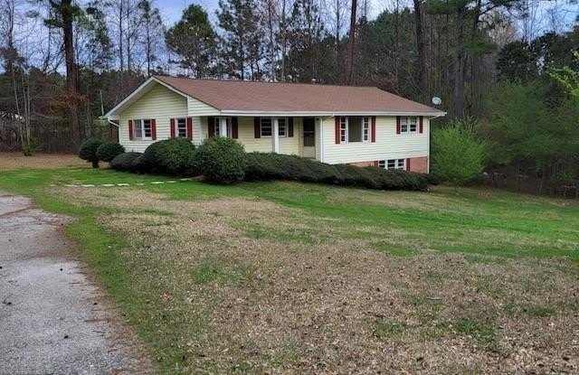 620 Greenwood Acres Drive Gallery 1