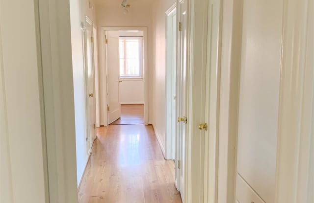3203 Rowena Ave Gallery 2