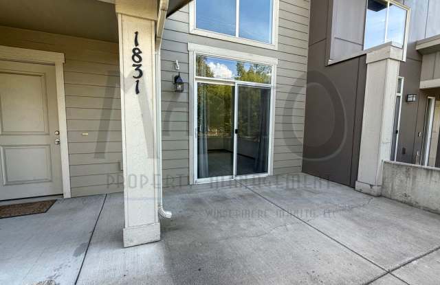 **COMING SOON** Kendall Yards Townhouse Gallery 4