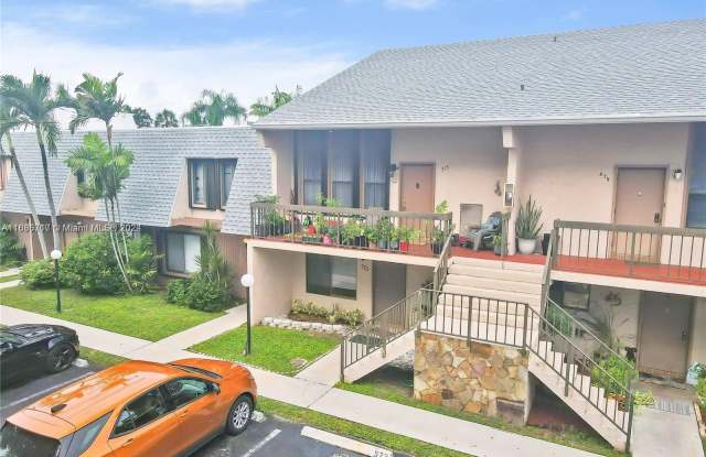 573 N University Dr Gallery 4