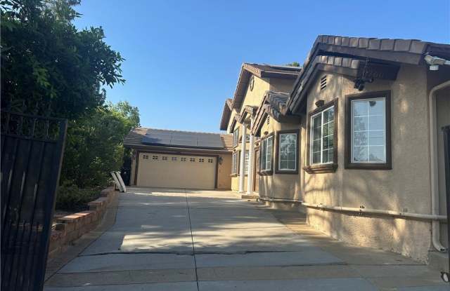 10760 Des Moines Avenue photos photos