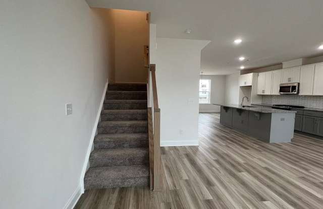 Room in 4 Bedroom Home at Walnut Hill Rd NW photos photos Room in 4 Bedroom Home at Walnut Hill Rd NW photos photos