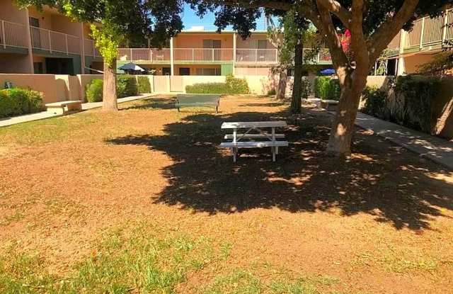 SPACIOUS AND AFFORDABLE 3 BEDROOM, 1.5 BATH TOWNHOME READY FOR IMMEDIATE MOVE-IN! photos photos