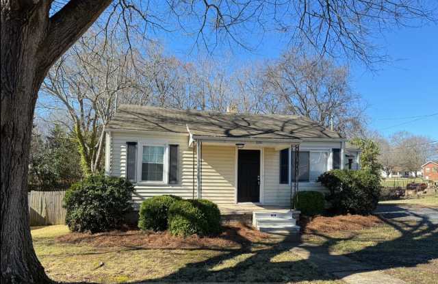 2Bd/1Ba Fully Renovated 2024 House with Fenced Yard and 1 car carport photos photos