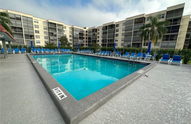 8900 Washington Street - 8900 Washington Street, Pembroke Pines, FL 33025