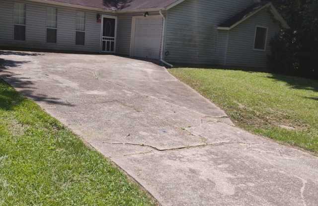 Renovated 3 Bedroom 2 Bath Home For Rent! Conveniently located in Wonderful Austell Neighborhood! Must See! photos photos