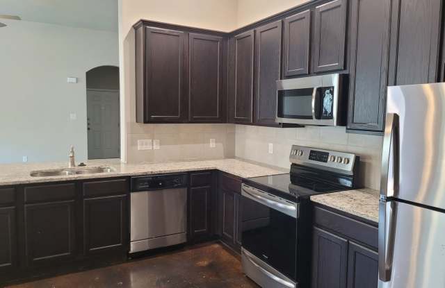 3/2 SEGUIN DUPLEX Gallery 3
