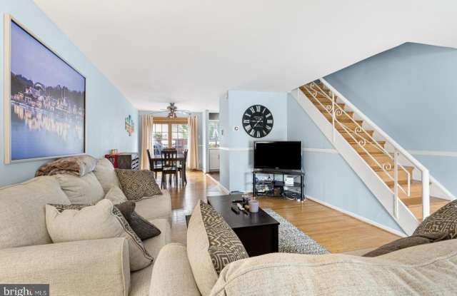 5432 VICARIS Street photos photos