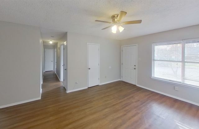 701 S Valentine Drive Gallery 3