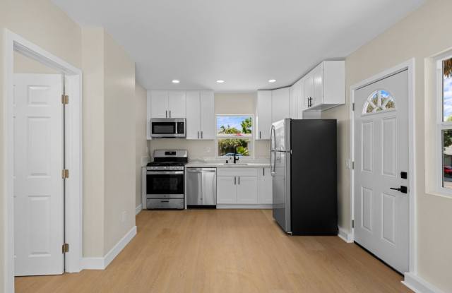 Brand New 1BR/1BA Home Near SDSU – Designer Kitchen, In-Unit Laundry, Private Patio, and Modern Finishes photos photos