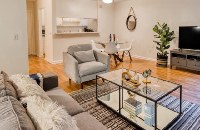 1747 Barry Ave - 1747 S Barry Ave, Los Angeles, CA 90025