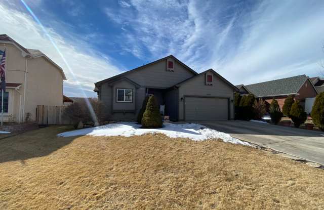 Nice 4 Bed 2 Bath Home Close to Ft Carson!!! photos photos