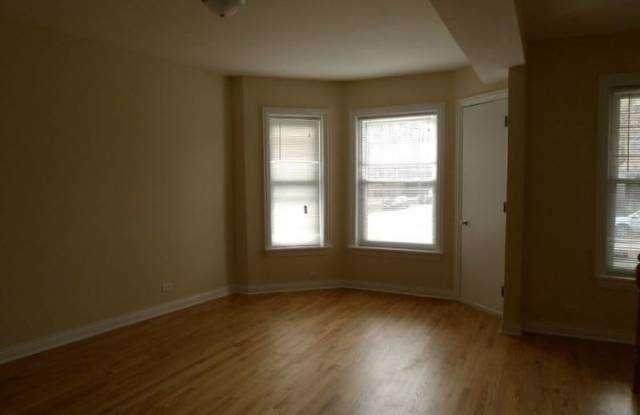 4701 N Malden St # 4701-1 Gallery 3