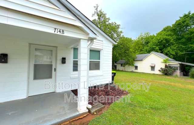 714 S Franklin St #B photos photos