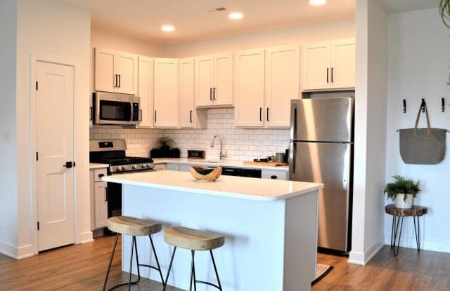 900 Lakefront Lane Unit E31 photos photos