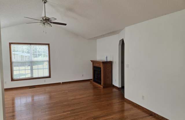 4641 Hickory Grove Road Gallery 2