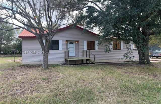 2225 N UNICORN photos photos