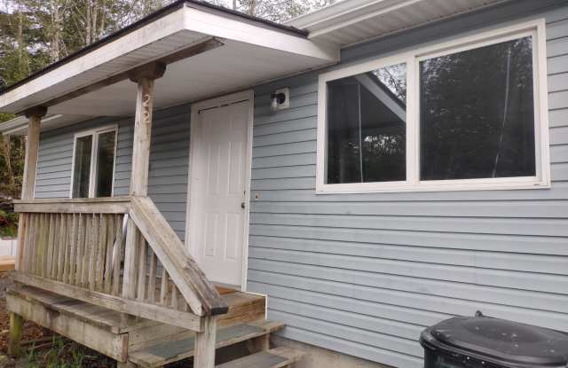 219/221 Garden Ln - 219/221 Garden Lane, Ketchikan, AK 99901