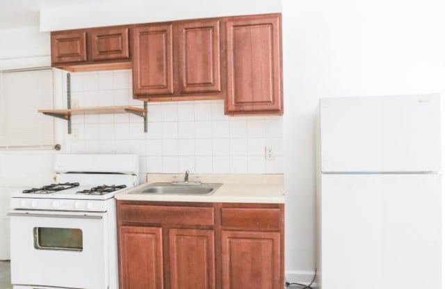 5929 North Northwest Highway - 5929 N Northwest Hwy, Chicago, IL 60631