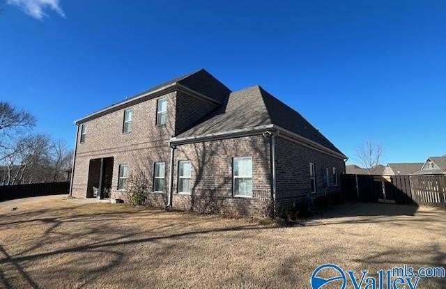 101 Willow Lake Circle Gallery 2