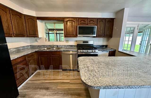 319 Elfort Dr photos photos