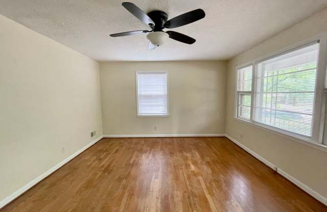 Southeast Columbia Gallery 4