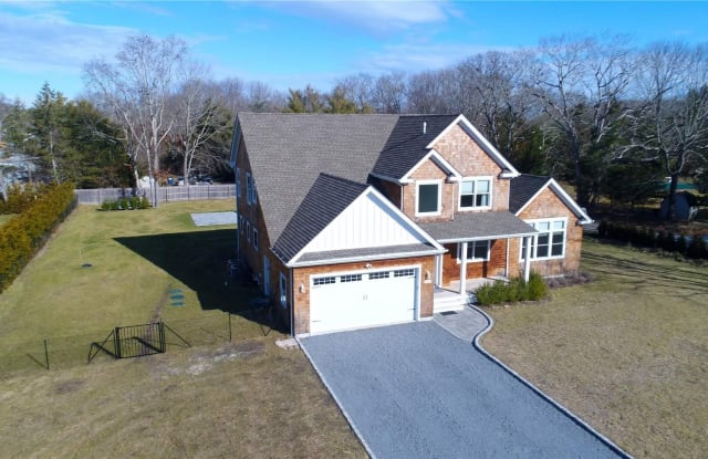 480 Montauk Highway - 480 Montauk Highway, East Quogue, NY 11942