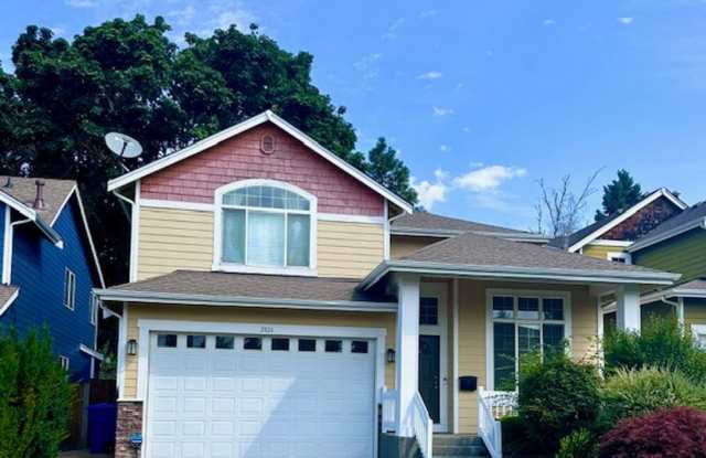 Spacious 5 bedroom home in Renton Highlands photos photos