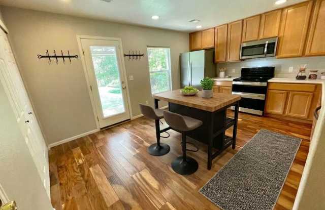 2 Weeks Rent FREE - 4 Bedroom, 2 Bath Home with Garage and Serene Outdoor Space in Provincetowne! - Landscaping and Mowing included - Gallery 4