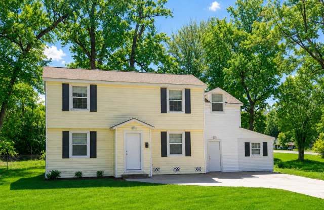 3324 Hollywood Street (4 Bed/2 Bath) Gallery 1