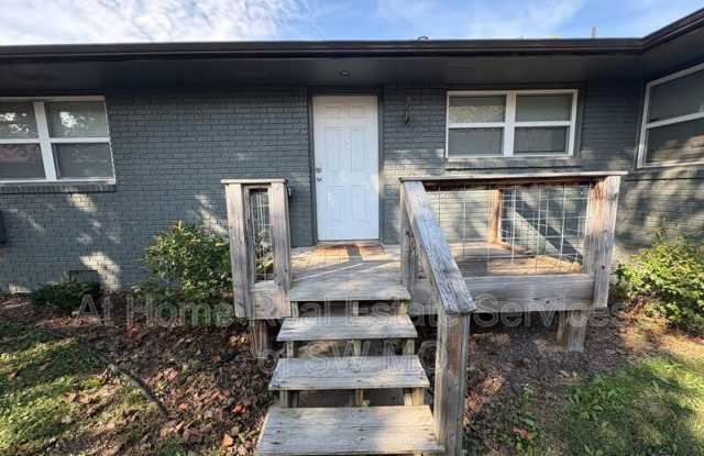 1339 E Elm - 1339 East Elm Street, Springfield, MO 65802