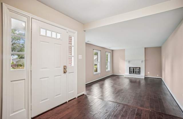12449 Oliver Cromwell Dr Gallery 3