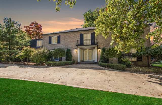 18220 Parkland Drive photos photos