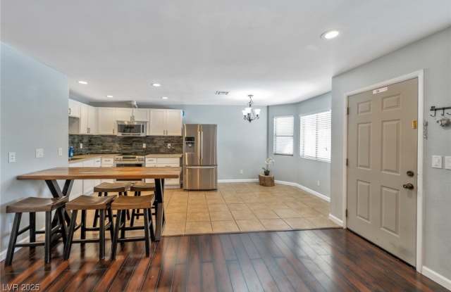 2708 BeaverCreek Court photos photos