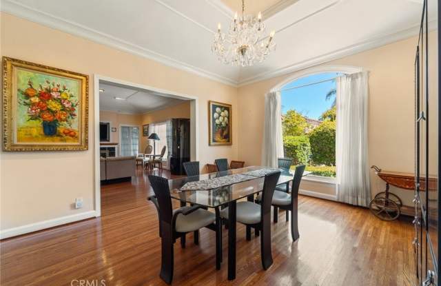 233 S Swall Drive - 233 South Swall Drive, Beverly Hills, CA 90211