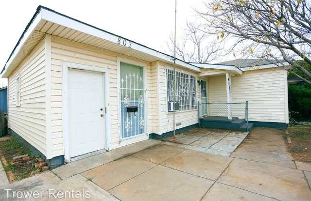 803 E 18th Gallery 3