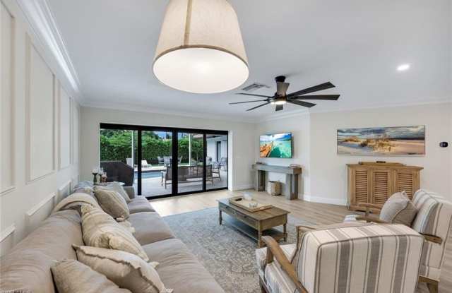 517 Parkwood Ln Gallery 4