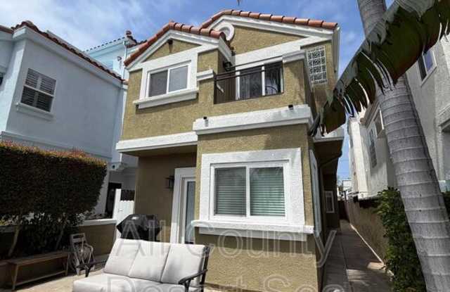 621 8th St photos photos