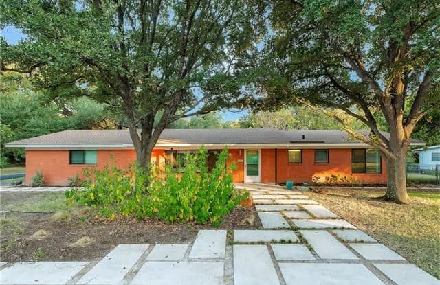 3907 Vineland DR - 3907 Vineland Drive, Austin, TX 78722