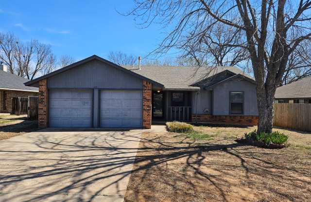 (3) Bed/(2) Bath Avail NOW! Pets Negotiable! photos photos