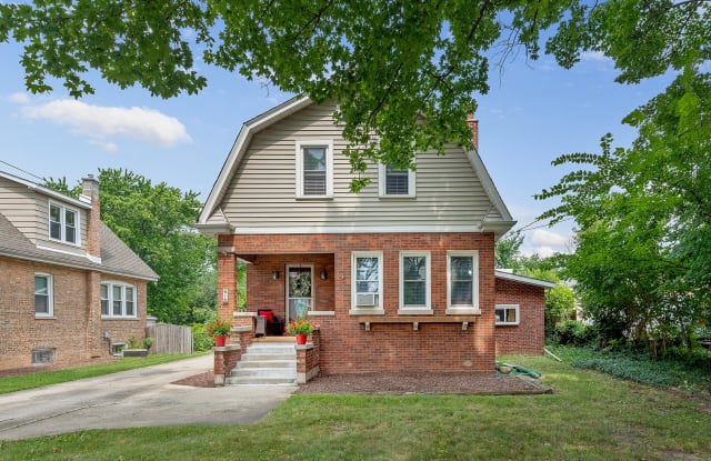 616 Maple Avenue - 616 Maple Avenue, Downers Grove, IL 60515