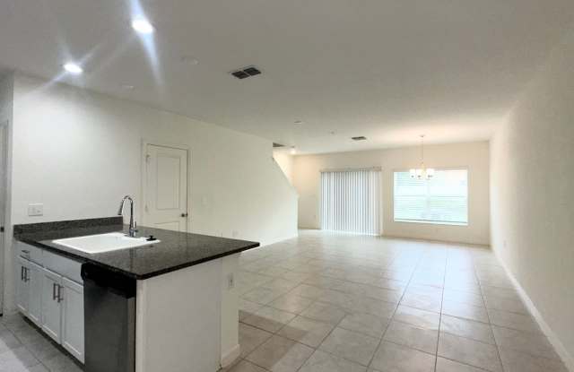 Three Bedroom Townhome for Rent in Sanford! Gallery 3