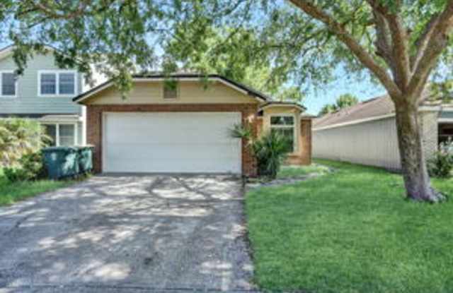 3 bedroom 2 bathroom home near UNF photos photos