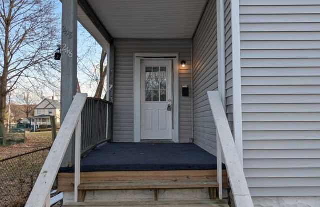 Charming 3-bedroom, 1-bathroom home located in the heart of Akron photos photos